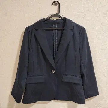 네이비 싱글 버튼 테일러드 자켓