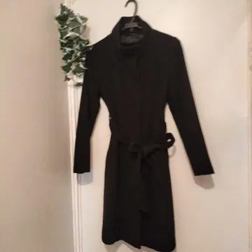 PERSONZ ANCHOR WOMAN 스탠드 카라 블랙 코트