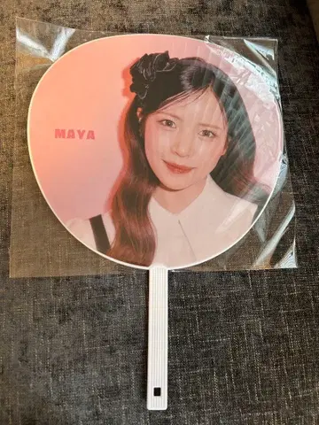 MAYA NIZIU 2025 리본 부채