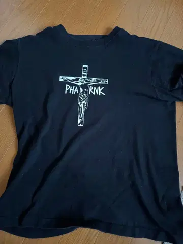 PHA$RNK 십자가 프린트 T셔츠