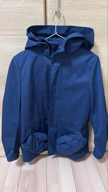 네넷 후드 부착 자켓