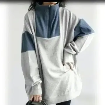 안티카 그레이/네이비 하이넥 맨투맨