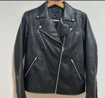 블랙 가죽 라이더 자켓