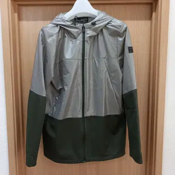 언더 아머 자켓