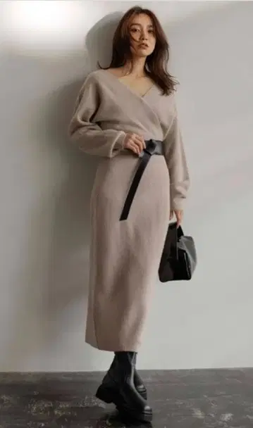 FRAY I.D 울 캐시미어 카슈쿨 니트 원피스 블랙