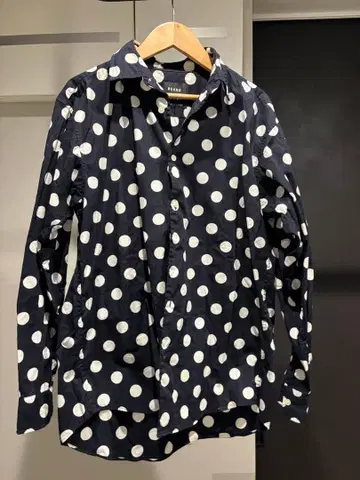 BEAMS 도트 무늬 긴팔 셔츠 S 사이즈