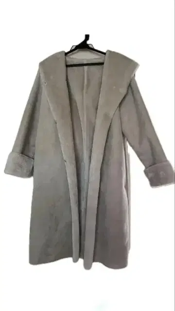 어반 리서치 후드 부착 무스탕 코트