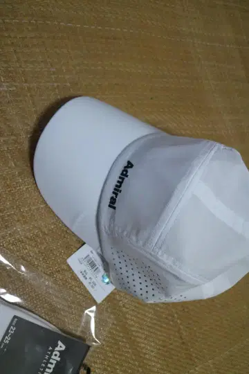 아드미럴 화이트 캡