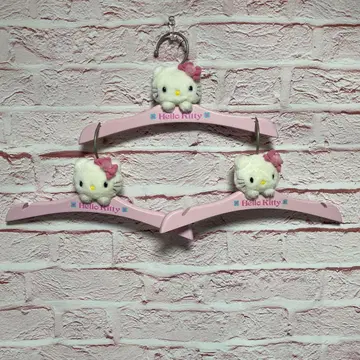 초레어 Hello Kitty 봉제 인형 포함 행거 3개 세트