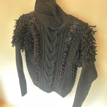 라인밴드 블랙 케이블 니트 스웨터