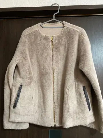 베이지 플리스 집업 자켓