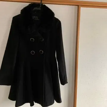 CECiL McBEE 퍼 달린 울 코트