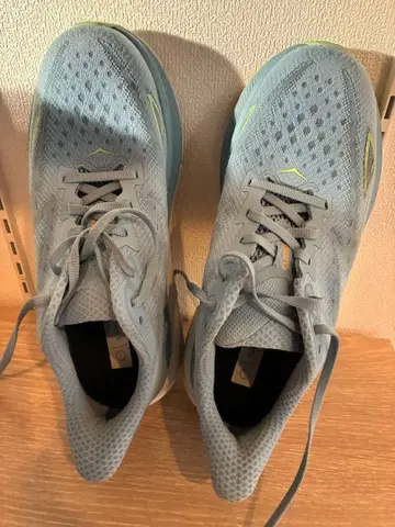 HOKA 클리프톤 9 와이드 러닝화