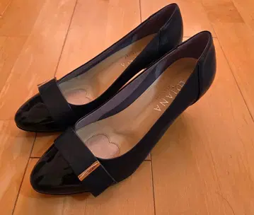 DIANA 네이비 펌프스(WELL FIT)