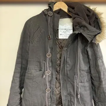 REAL STYLE 다크 그레이 모즈 코트