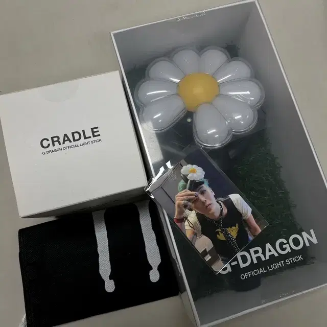 지드래곤 크래들 응원봉 풀세트 미개봉 판매합니다.