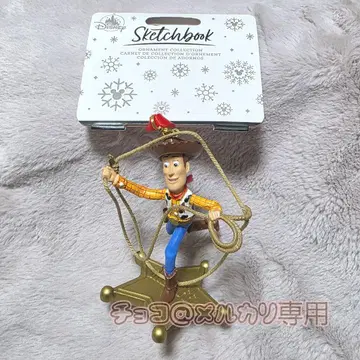 우디 오너먼트 토이 스토리 디즈니 스토어 크리스마스 2025