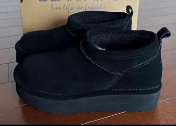 미사용 새상품 베어파우 통굽 어그 부츠 24cm 블랙