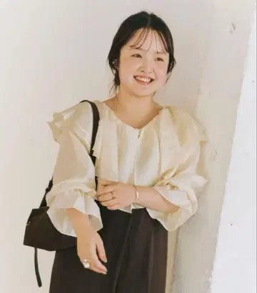 LOWRYSFARM tomone 프로듀스 3way 쉬폰 블라우스 휘핑