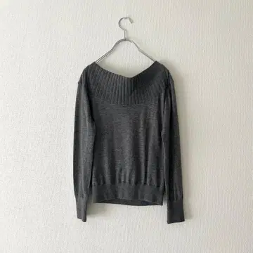 [노블 Noble] 변형 풀오버 니트 차콜 그레이