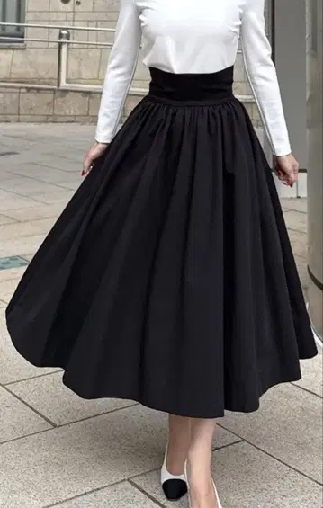 JENNE 블랙 플레어 스커트 S