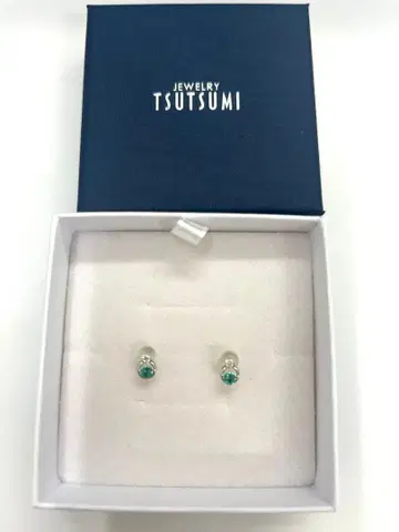 쥬얼리 츠츠미 K14 화이트 골드 에메랄드 귀걸이