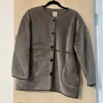 사만사 모스모스, 코트