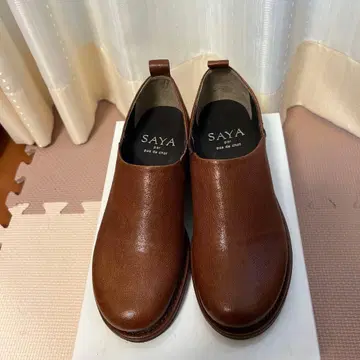 미사용 SAYA 브라운 슬립온