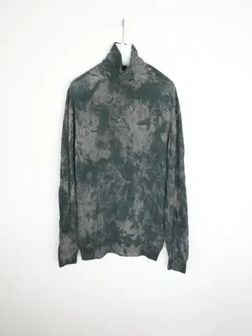 IRENISA 이레니사 터틀넥 니트 얼룩 염색