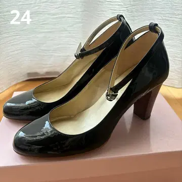 DIANA 에나멜 앵클 스트랩 펌프스 24cm