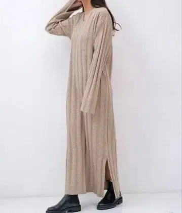 AKTE 와이드 리브 니트 원피스 블랙 사이즈 2