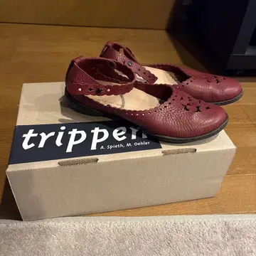 trippen 빨간색 가죽 플랫슈즈