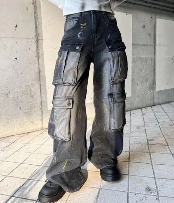 다크 그레이 페인트 가공 카고 팬츠