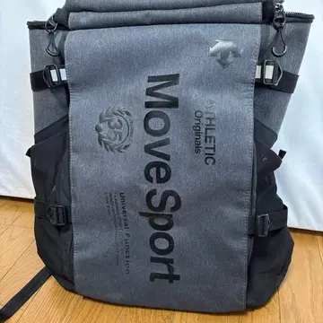 데상트 Move Sport 대용량 백팩 그레이