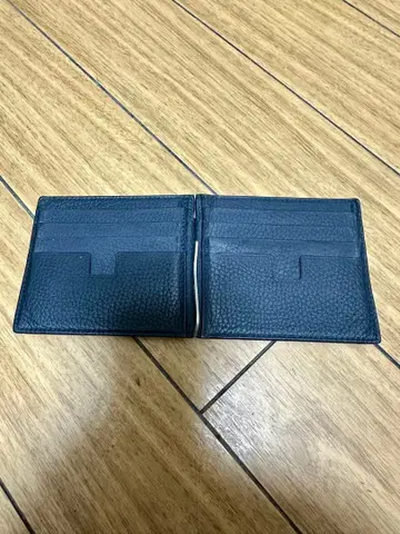 네이비 가죽 접이식 지갑 톰포드