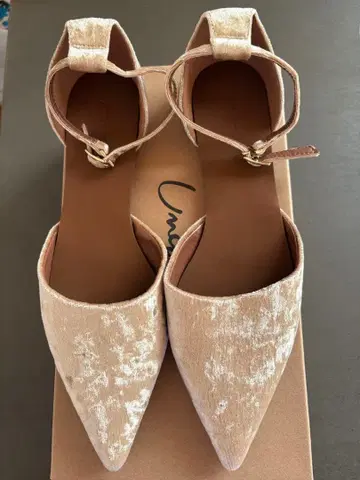 Ungrid 벨벳 플랫슈즈 L