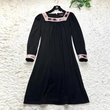 LEONARD 울 저지 원피스 꽃무늬 트리밍 블랙 스퀘어넥