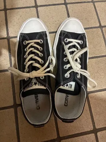CONVERSE 블랙 스니커즈 로우컷
