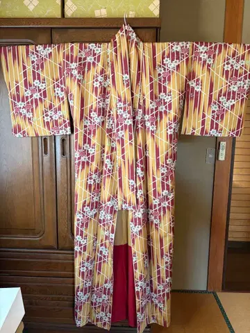 간사이 코몬 기모노 빨간색과 옐로우 컬러 스트라이프