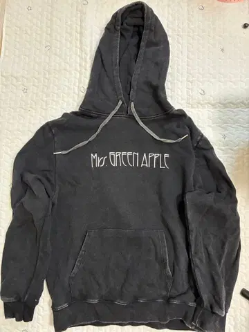 미세스 바벨탑 후드티 M 사이즈