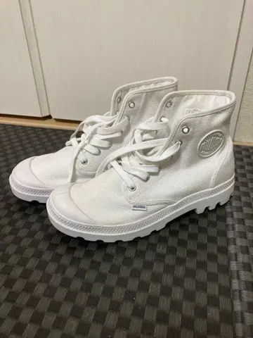 PALLADIUM 하이컷 스니커즈 화이트 26.5cm 미사용 상자 없음