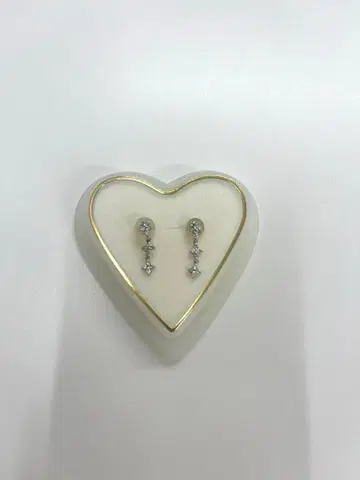 쥬얼리 츠츠미 K10 화이트 골드 다이아몬드 귀걸이