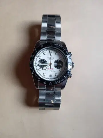 커스텀 손목시계 남성용 손목시계 쿼츠 크로노그래프 작동품