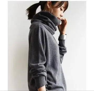 and it _ 미사용 새상품 깊은 라운드넥 니트 L~LL 코튼 긴팔