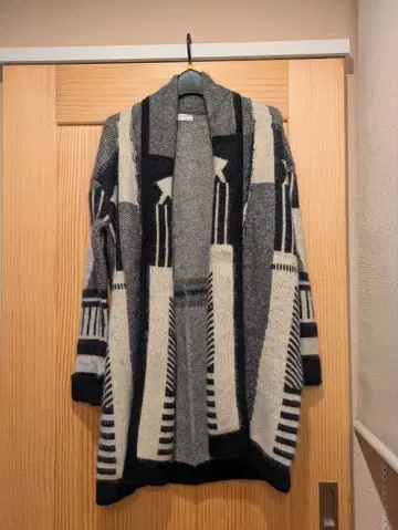 TRANNA 기하학 패턴 가디건