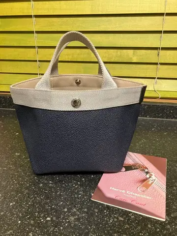 에르베샤 펠리에 701GP 네이비 실버