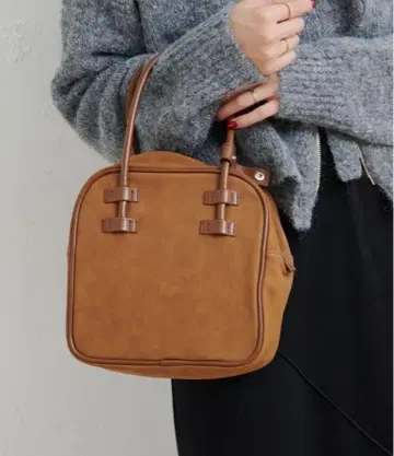 Kastane B 스퀘어 베이직 백 카멜