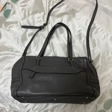 그레이 가죽 숄더백