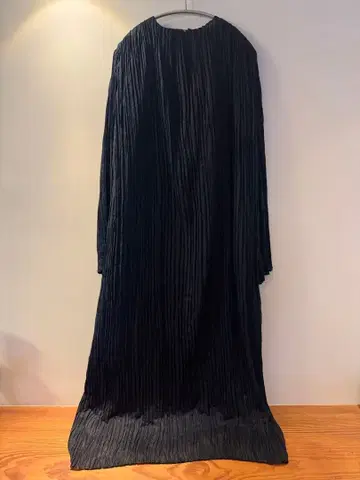 HYKE 하이크 플리츠 원피스