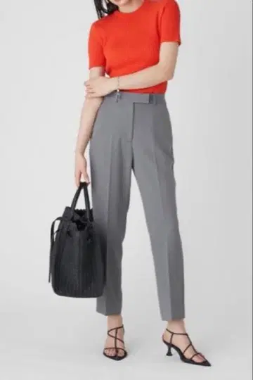 센터 프레스 테이퍼드 팬츠